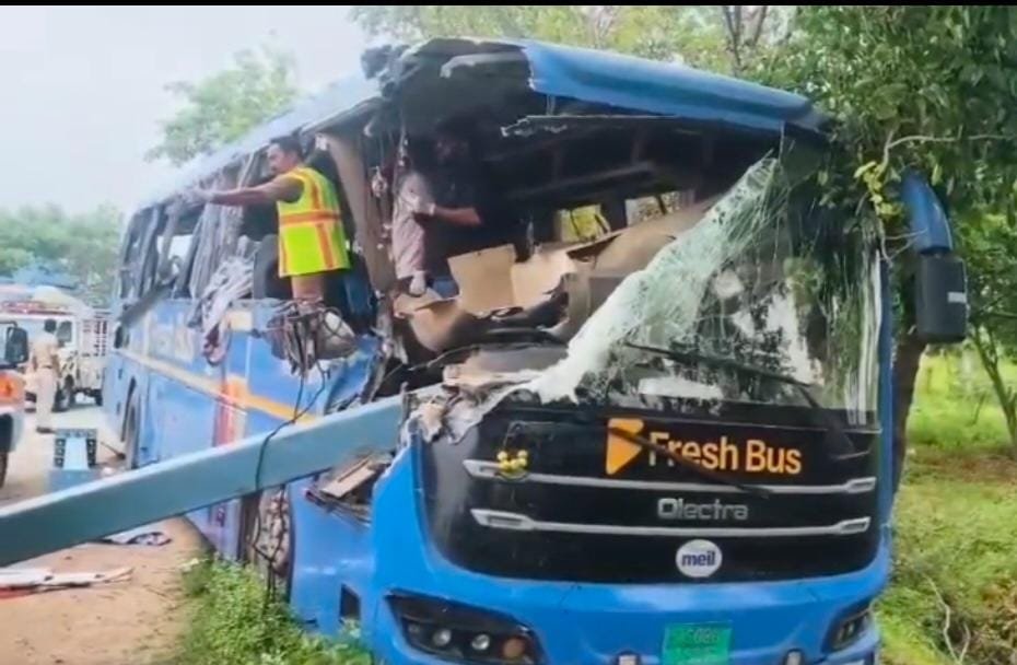 suryapet bus accident : బస్సు-కంటైనర్‌ – “ఢీ”