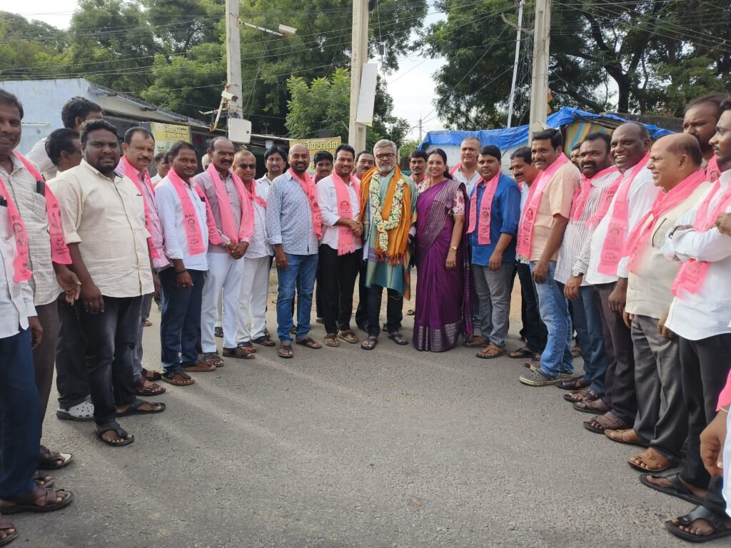 అమెరికా పర్యటన ముగించుకుని మంథనికి పుట్ట మధూకర్
