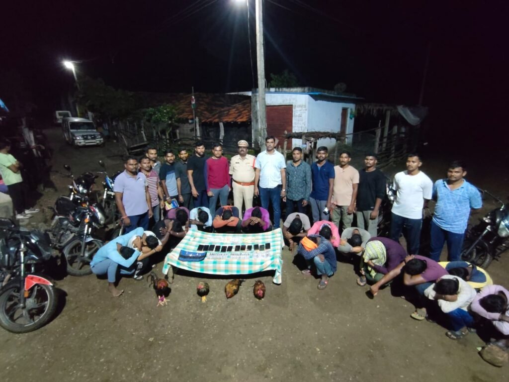 కోడి పందేల స్థావరంపై టాస్క్‌ఫోర్స్ దాడి