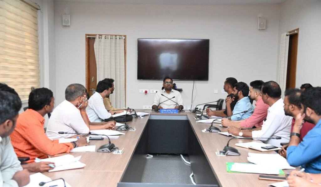 ప్రతి గ్రామం, వార్డులో తాగునీటి సమస్యలను గుర్తించి పరిష్కరించాలి