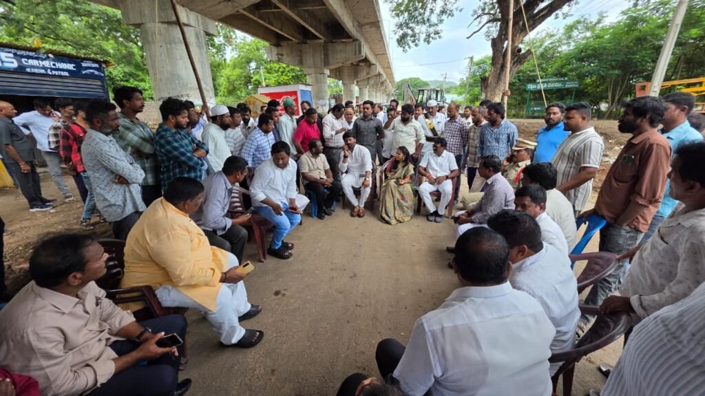 సభ ఏర్పాట్లను పరిశీలించిన ఎమ్మెల్యే రాజ్ ఠాకూర్