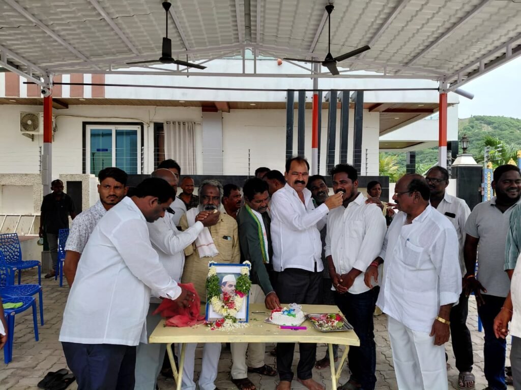 రాజీవ్ గాంధీ ఆశయాలను సాధించడమే నిజమైన నివాళి