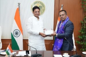 Minister Sridhar Babu meets with the Mauritius minister