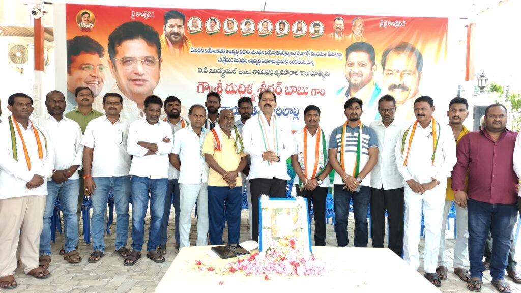 వైఎస్సార్‌కు ఘన నివాళి